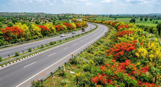 Ganga Expressway के किनारे बिछेगी 'फूलों की चादर', गुलमोहर और अमलतास की खुशबू से महकेगा रास्ता

