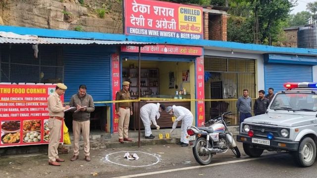 हिमाचल में बदमाश बेखौफ: नगरोटा बगवां में पिस्तौल के दम पर शराब ठेके में लूट; गल्ले समेत ले गए 1.85 लाख रुपये