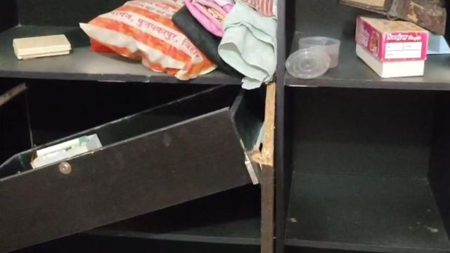 सीढ़ी के सहारे घर में घुसे डकैत, एयरफोर्स कर्मी की मां को बनाया बंधक; मुजफ्फरपुर में 30 लाख से अधिक की चोरी