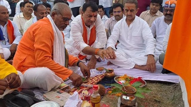 गोंडा में 24.95 करोड़ से बनेगा मुख्यमंत्री मॉडल कंपोजिट स्कूल, कीर्तिवर्धन सिंह ने किया भूमिपूजन
