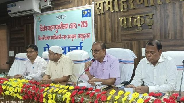 पाकुड़ वोटर लिस्ट अपडेट: 30 जून से घर-घर पहुंचेंगे BLO, शुरुआत में नहीं लगेगा कोई भी दस्तावेज