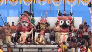 साल में 1 बार खुलता है सोने की ईंटों से बना कुआं