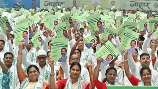 मुख्यमंत्री ने शिक्षक नियुक्ति कार्यक्रम के माध्यम से बच्चों को दिया संदेश। (फोटो: जागरण)
