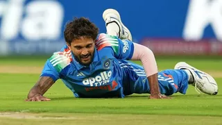 नीतीश कुमार रेड्डी इस समय चोट से परेशान हैं