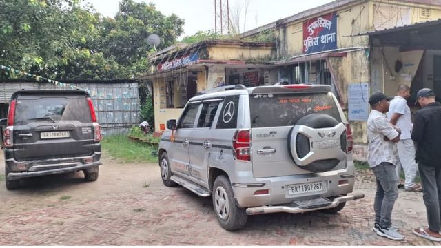 पूर्णिया में STF व पुलिस की बड़ी कार्रवाई, 6 करोड़ की हेरोइन के साथ 3 गाड़ियों में सवार 6 अंतरराज्यीय तस्कर गिरफ्तार