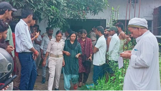 सुपौल में रोंगटे खड़े करने वाला खुलासा, बंद घर में बंधक मिली मासूम, रोते हुए कहा- आरोपियों ने मेरी मां को बेच दिया
