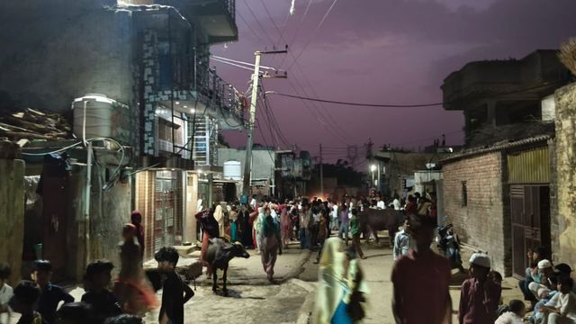 नूंह में वांछित आरोपी की तलाश में पहुंची CIA टीम पर पथराव, युवक के घायल होने पर बढ़ा बवाल
