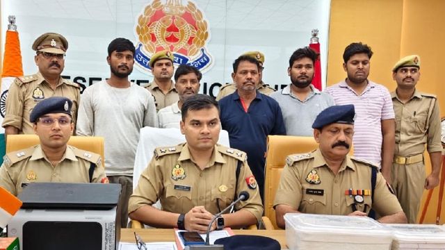 सोनभद्र में फर्जी खनिज परमिट रैकेट का भंडाफोड़, पांच गिरफ्तार; मास्टरमाइंड समेत तीन फरार
