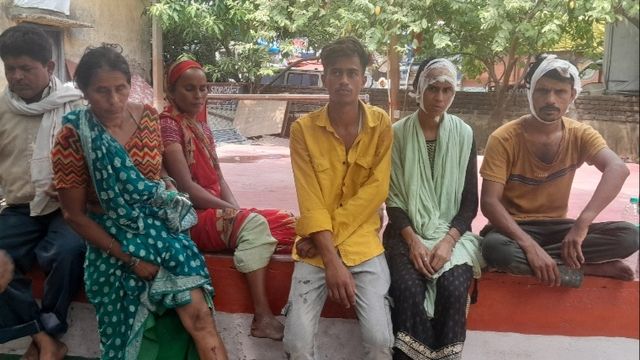 प्रेमिका की शादी के बाद भी सोशल मीडिया पर प्रेमी डाल रहा था फोटो, औरंगाबाद में समझौते के दौरान भिड़े दो पक्ष
