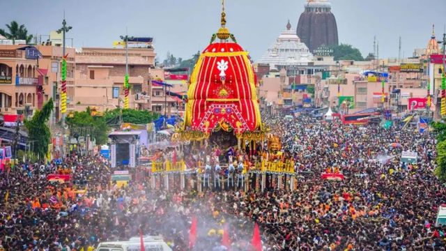 पुरी में विश्व प्रसिद्ध जगन्नाथ रथयात्रा की तैयारियां अंतिम दौर में, श्रद्धालुओं के लिए विशेष एम्बुलेंस कॉरिडोर तैयार
