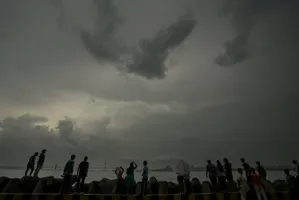 जून तो सूखा गया, जुलाई में भी अच्छी बारिश के आसार नहीं (फोटो- एएनआई)