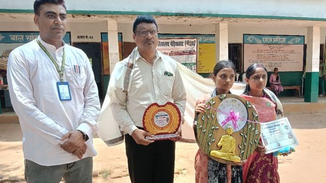 मशरूम विक्रेता की बेटी की ऊंची उड़ान, सेल्फ स्टडी के दम पर जापान के स्पेस सेंटर पहुंची झारखंड की जागृति
