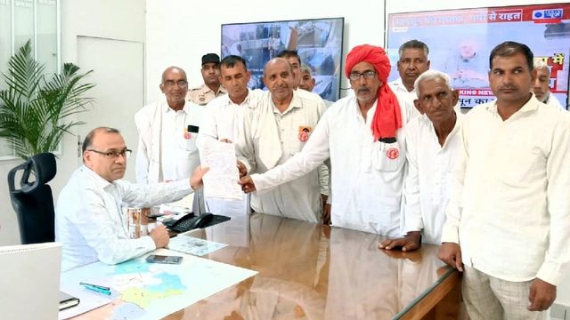 फतेहाबाद में फूटा किसानों का गुस्सा, प्रीमियम लेने के बाद भी बीमा कंपनियों ने दिया नाममात्र क्लेम; सरकारी रिकॉर्ड पर उठे सवाल
