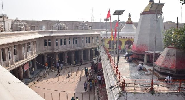 मां विंध्यवासिनी के धाम में अब क्यूआर कोड स्कैन कर दान, भक्तों को भी होगी सुविधा