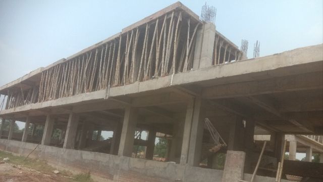 मुंगेर: श्रावणी मेले में बचे 29 दिन, पर ₹14.88 करोड़ के आधुनिक यात्री शेड के लिए कांवरियों को करना होगा इंतजार
