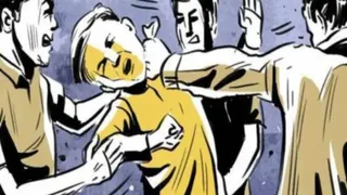 युवक से मारपीट (प्रतीकात्मक चित्र)