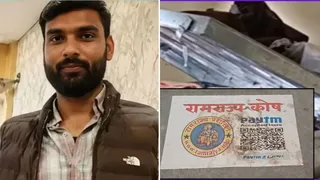 अविनाश शुक्ला---------अविनाश शुक्ला के कमरे से एक संदूक बरामद