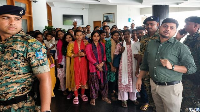 होमगार्ड के लिए चयनित अभ्यर्थियों को धनबाद डीसी का भरोसा, जल्द पूरी होगी भर्ती प्रक्रिया
