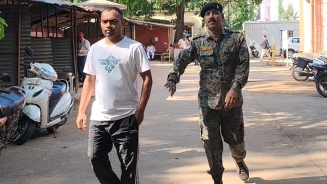 'शादी कर पत्नी बनाऊंगा; फिर 1 साल तक किया यौन शोषण', 5 साल से फरार चल रहा ASI गोड्डा में गिरफ्तार
