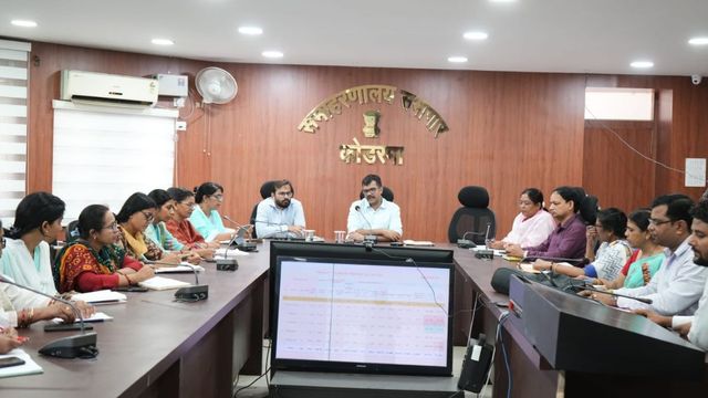 कोडरमा में 1 साल में लड़कों के मुकाबले जन्मीं 874 कम बच्चियां, DC बोले- अवैध भ्रूण जांच केंद्रों पर हो कार्रवाई
