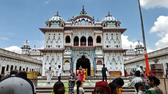 जहां बसे हैं प्रभु श्रीराम, वहीं चोरी! माता जानकी के मायके में गूंजा सवाल-अब अयोध्या भी सुरक्षित नहीं?