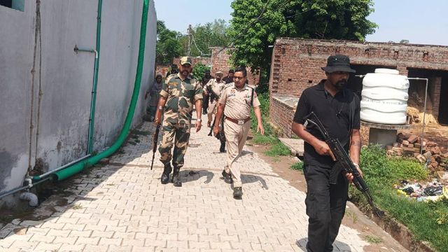 अमरनाथ यात्रा को लेकर पठानकोट में हाई अलर्ट, पुलिस-बीएसएफ ने बढ़ाई सुरक्षा
