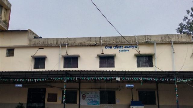 हजारीबाग जिला परिषद में गजब का खेल, रिटायरमेंट के 8 साल बाद भी उसी कुर्सी पर जमे हैं कैशियर जमालउद्दीन
