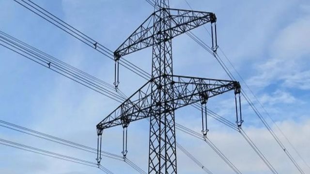 छत पर खेल रहा था 6 साल का मासूम, लातेहार में 11 हजार वोल्ट की हाईटेंशन लाइन ने पलभर में बदल दी जिंदगी
