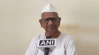 अन्ना हजारे की धमकी के बाद पीछे हटी महाराष्ट्र सरकार (फोटो- एक्स)