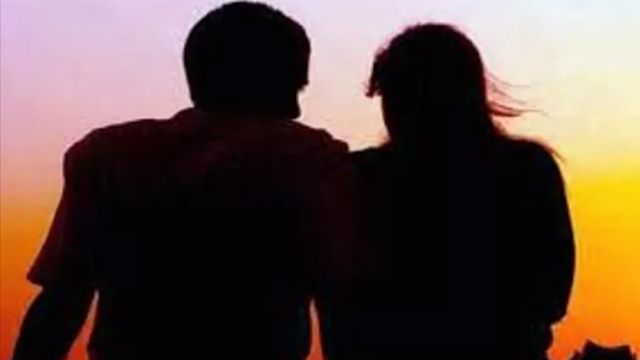 पहले प्यार, फिर ब्लैकमेल और बवाल! पति का ख्याल आते ही बदले रिश्ते; चाची-भतीजे के मामले ने पकड़ा तूल

