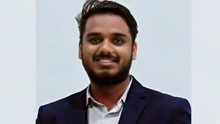 भरवाड़ा नगर पंचायत निवासी आदित्य राज आनंद ।