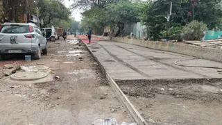 इंदिरापुरम के न्याय खंड- एक में बनाई जा रही सड़क। जागरण