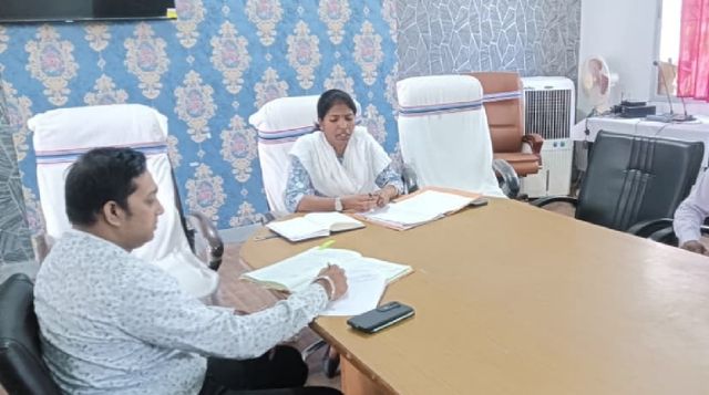 रोजगार और अबुआ आवास पर फोकस: भंडरा बीडीओ ने कहा- पारदर्शिता के साथ समय पर पूरी करें विकास योजनाएं
