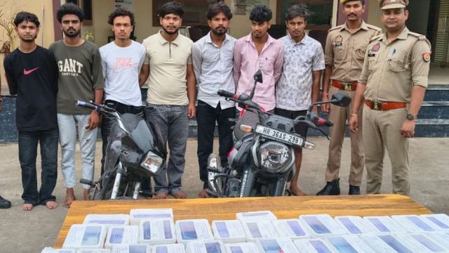 मथुरा पुलिस ने पकड़ा ऐसा गिरोह, जो युवकों को एप के जरिए समलैंगिक संबंंध का झांसा देकर फंसाता था; शर्म से नहीं बोलते थे पीड़ित

