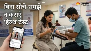 सोशल मीडिया के दबाव में कहीं आप भी तो नहीं बन रहे 'ओवर-स्क्रीनिंग' के शिकार? (Image Source: AI-Generated)
