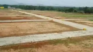 प्रयागराज के शहर पश्चिमी में एयरो सिटी प्रोजेक्ट में जमीन के रेट में कटौती से किसान चिंतित।