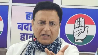 कांग्रेस सांसद रणदीप सुरजेवाला ने की परीक्षा रद करने की मांग (फोटो: जागरण)