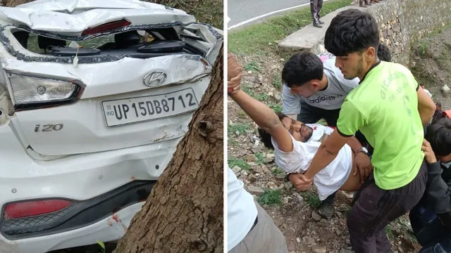 देहरादून जनपद के साहिया-क्वानू मोटर मार्ग पर हुआ कार हादसा। घायलों को खाई से निकालते ग्रामीण।