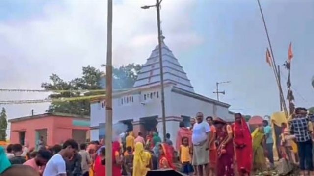 दुमका के नागबासुकी मंदिर में उमड़ेगा आस्था का सैलाब, भव्य मेले में आज जुटेंगे 4 राज्यों के श्रद्धालु
