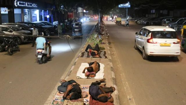 'राइट टू वॉक', सुप्रीम कोर्ट के ऐतिहासिक फैसले के बाद फुटपाथ पर किसका हक; कौन हटाएगा अवैध कब्जे?