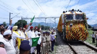 'टनकपुर–हजूर साहिब नांदेड' साप्ताहिक एक्सप्रेस का शुभारंभ।