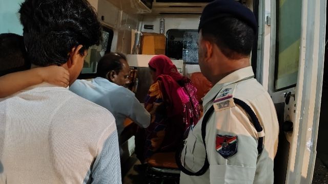 मिथिलांचल एक्सप्रेस में गूंजी किलकारी: 'देवदूत' बनी RPF और मेडिकल टीम, जच्चा-बच्चा दोनों सुरक्षित
