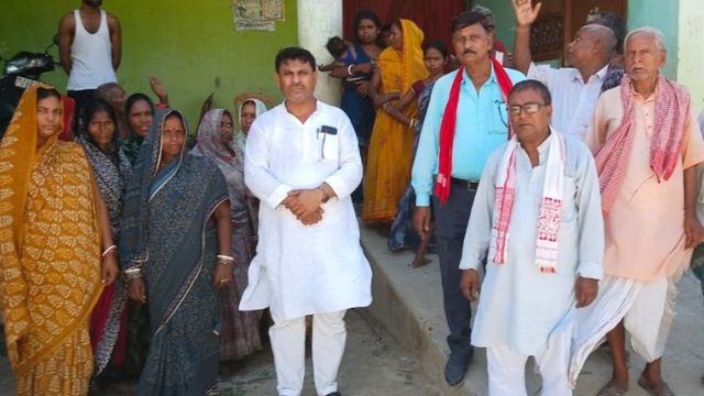 पटना-पूर्णिया सिक्स लेन के नए रूट से 300 घरों पर मंडराया खतरा, समस्तीपुर में किसानों का फूटा गुस्सा
