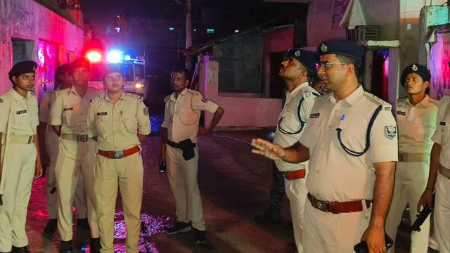सहरसा में चोरी की घटनाओं के बाद जागा प्रशासन, हॉस्टल-लॉज में 3 घंटे तक चली छापेमारी
