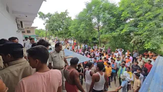 ग्रामीणों का हंगामा