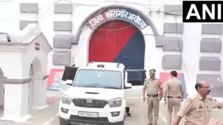 विवेचना अधिकारी सीओ आशुतोष तिवारी बुधवार को जिला कारागार पहुंचे