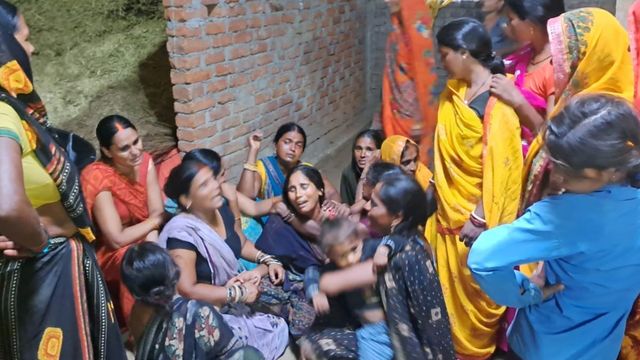 रोहतास में सीमेंट फैक्ट्री कर्मी की निर्मम हत्या; ड्यूटी से लौटते समय धारदार हथियार से हमला, NH जाम
