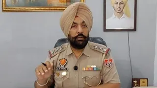 होशियारपुर टांडा थाना के एसएचओ इंस्पेक्टर गुरिंदरजीत सिंह नागरा।