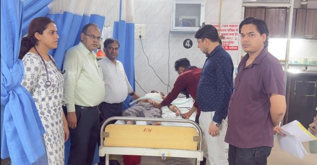 सांप का जहर और जान बचाने को डॉक्टरों की जिद...उरई में अनोखा मामला, 19 साल के युवक को 30 एंटी स्नेक वेनम देकर बचाई जान
