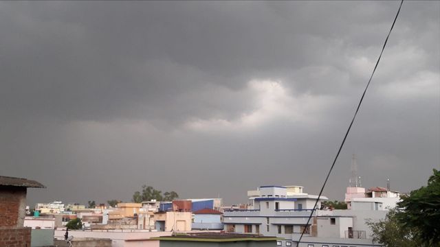आरा में सुबह की छिटपुट बारिश के बाद दिनभर सताती रही उमस, 13 जुलाई से अच्छी बारिश के आसार
